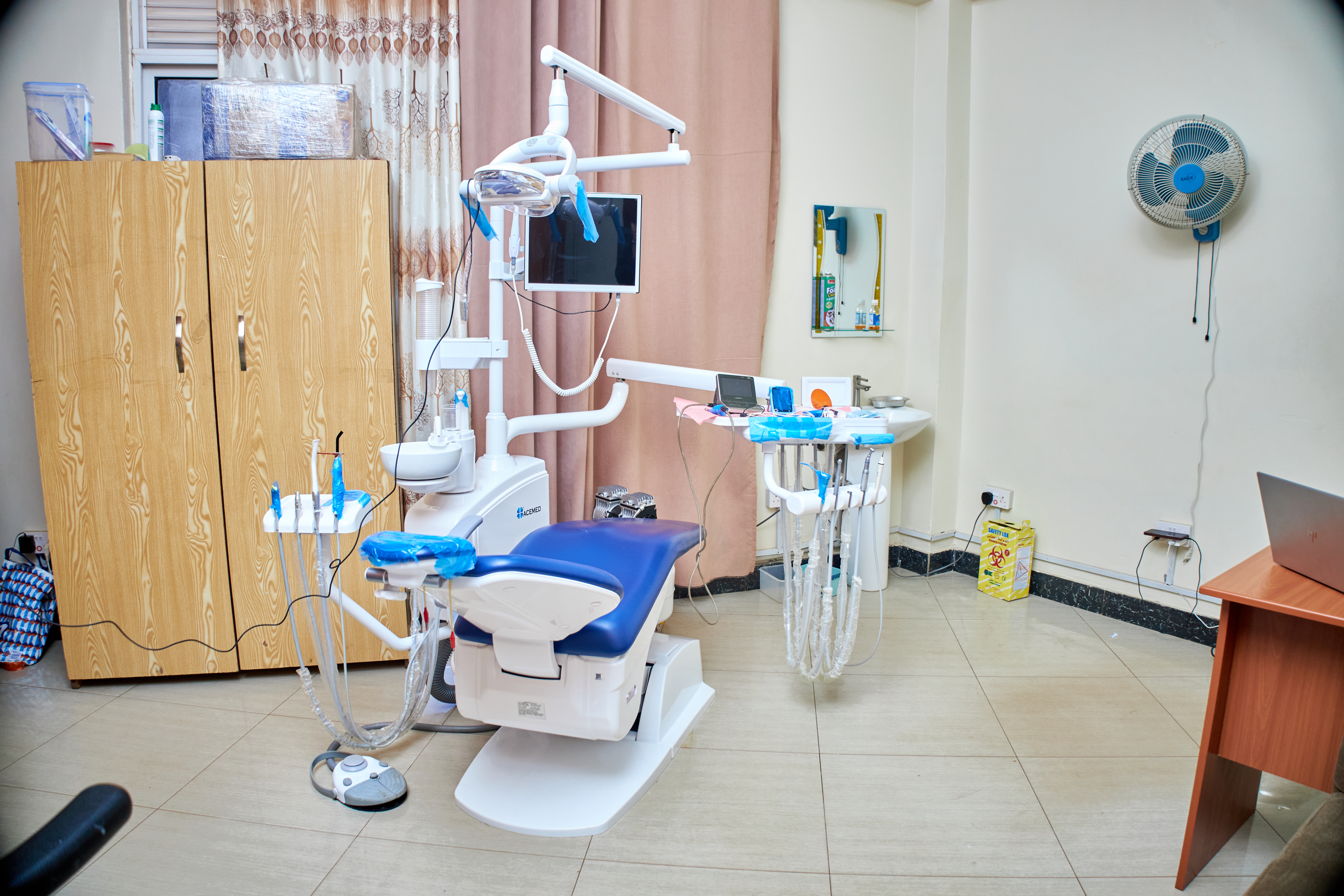 Afripyramid dental hero