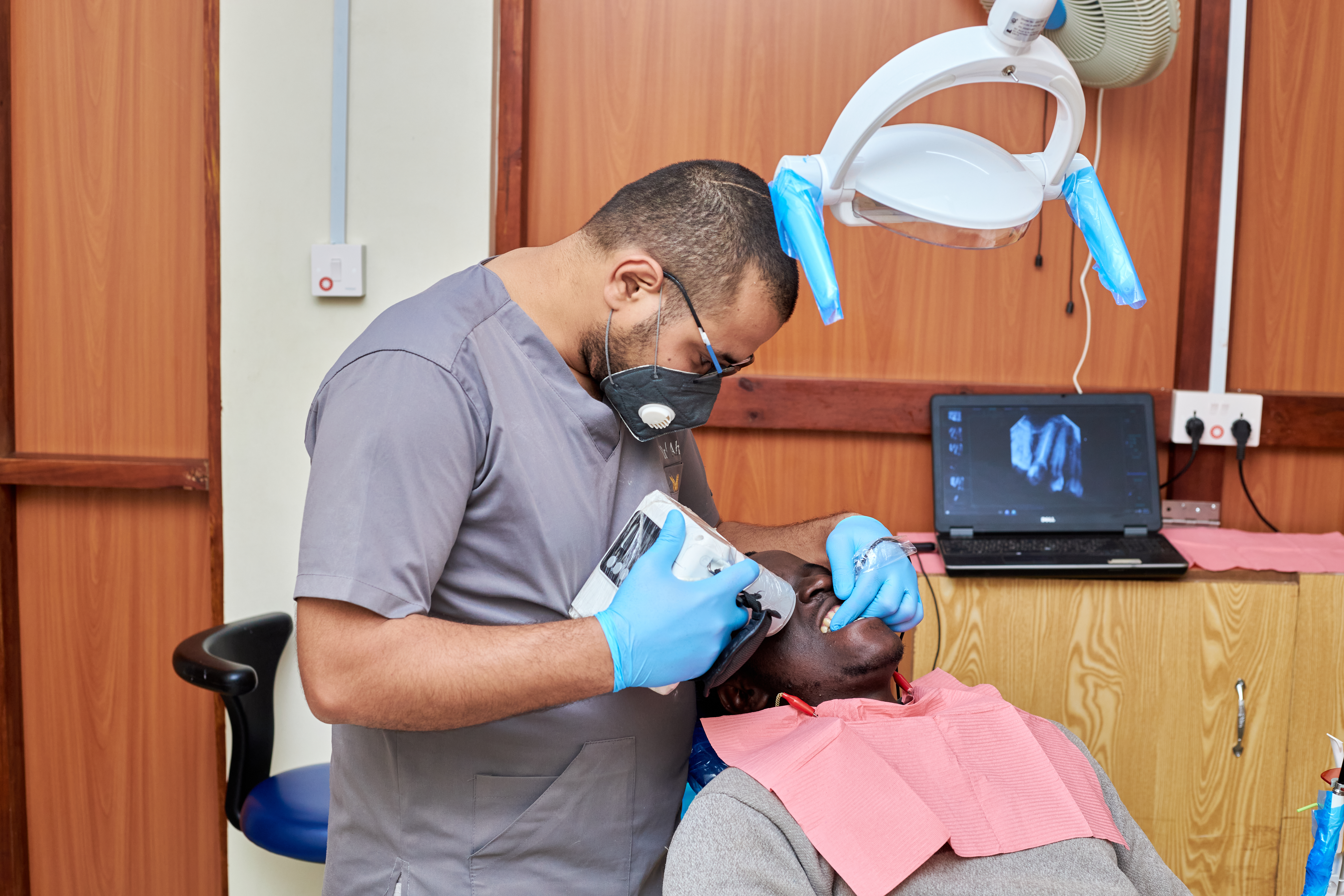 Afripyramid dental hero